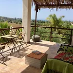 Makuti Bed & Breakfast 4*