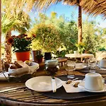 Bed & Breakfast Makuti