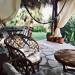 Bed & Breakfast Makuti