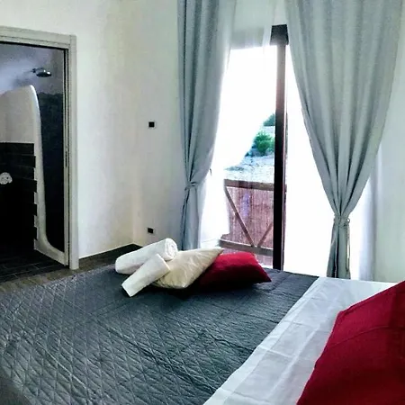 Makuti 4*