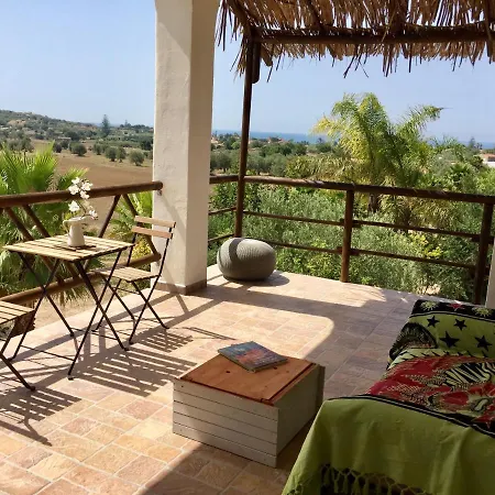 Makuti Bed & Breakfast *