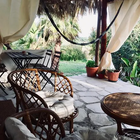 Bed & Breakfast Makuti